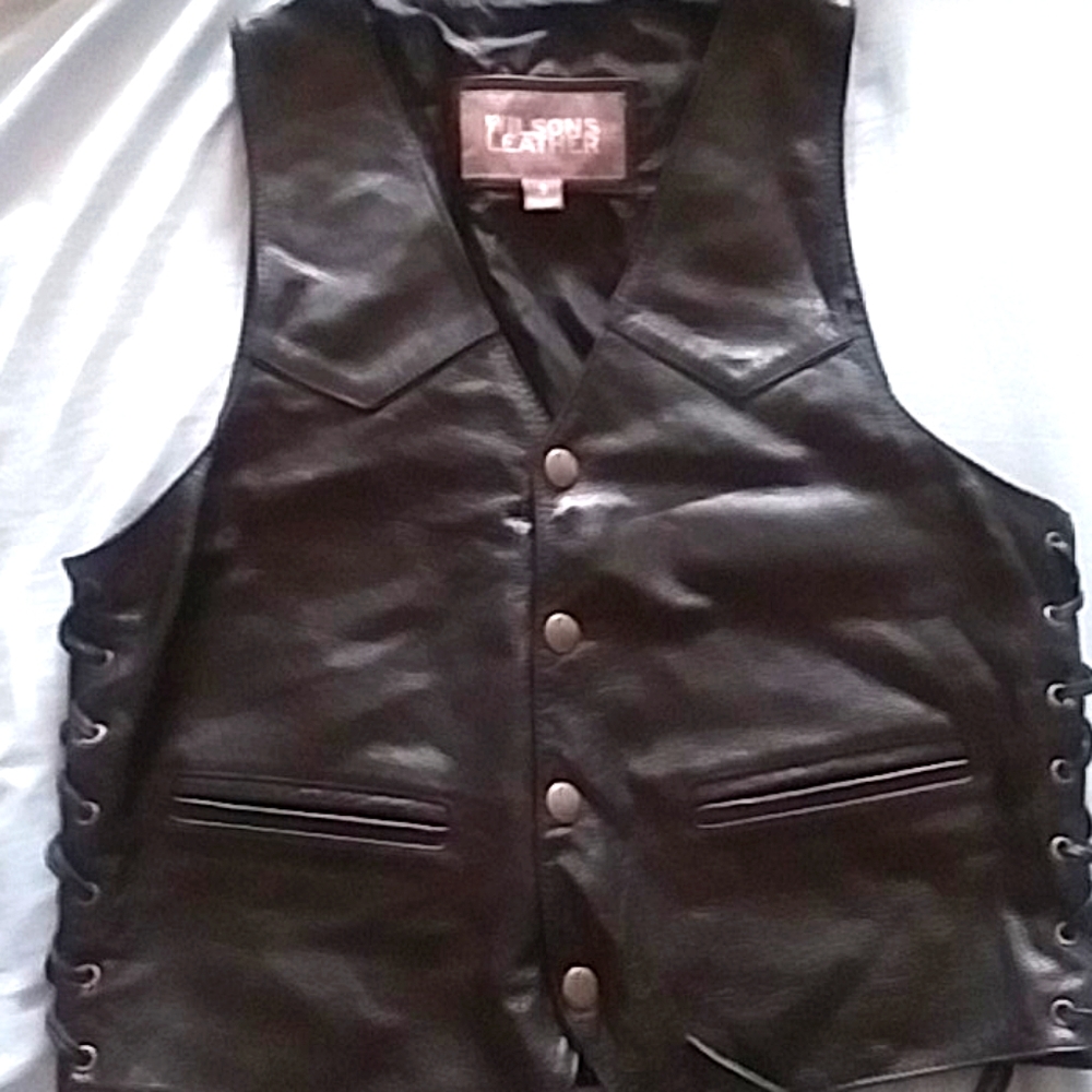 Wilson women's leather riding vest